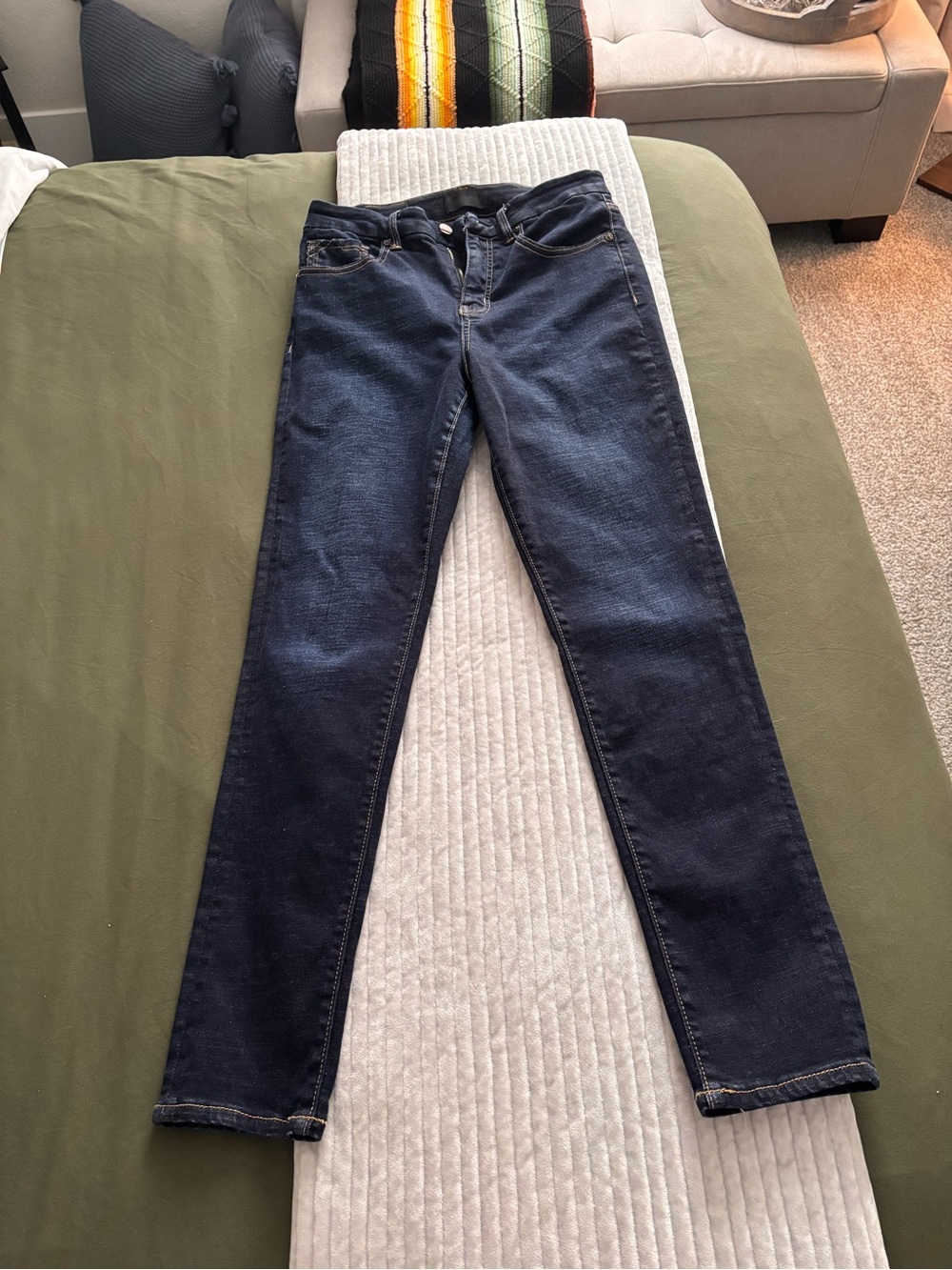 Buckle Black Women's Dark Blue Skinny Jeans